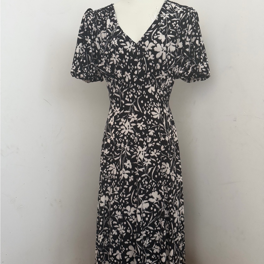 Woman’s Dress size 6 Tommy Hilfiger pre-owned